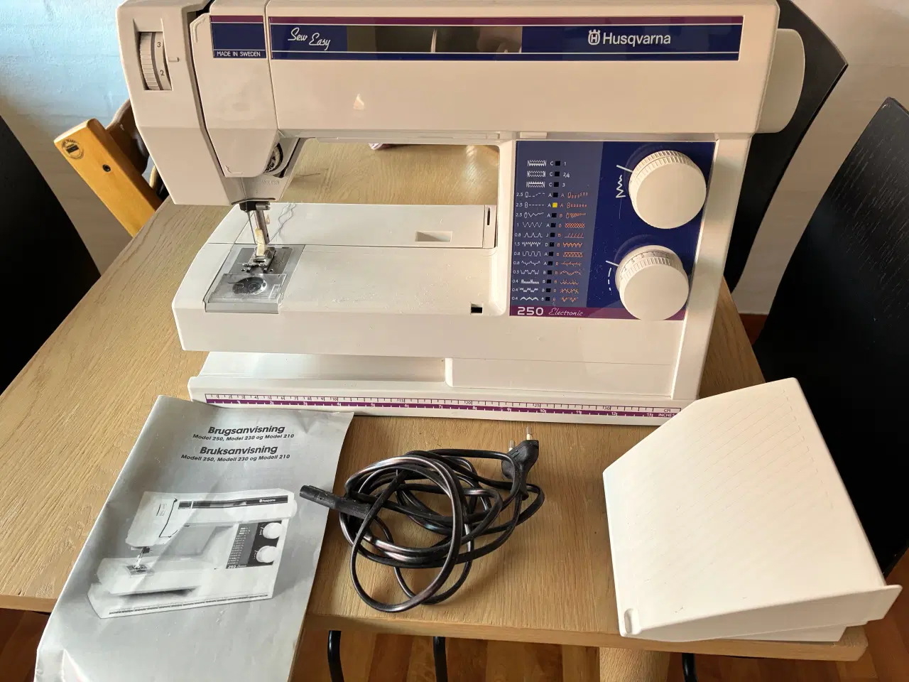 Billede 2 - Husqvarna symaskine 250 Electronic