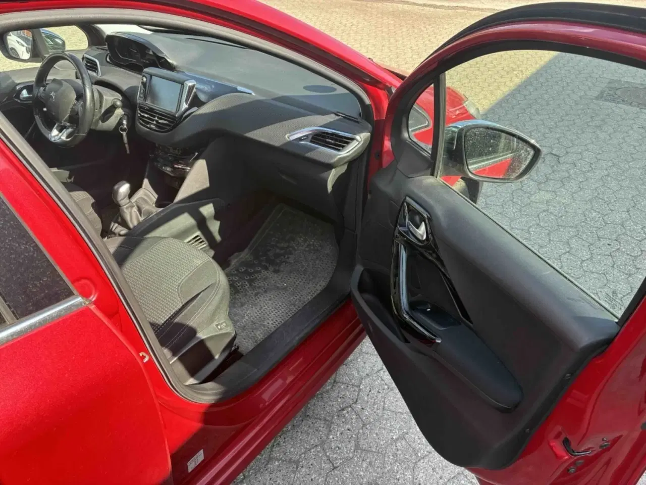 Billede 12 - Peugeot 208 1,6 BlueHDi 100 Allure Sky