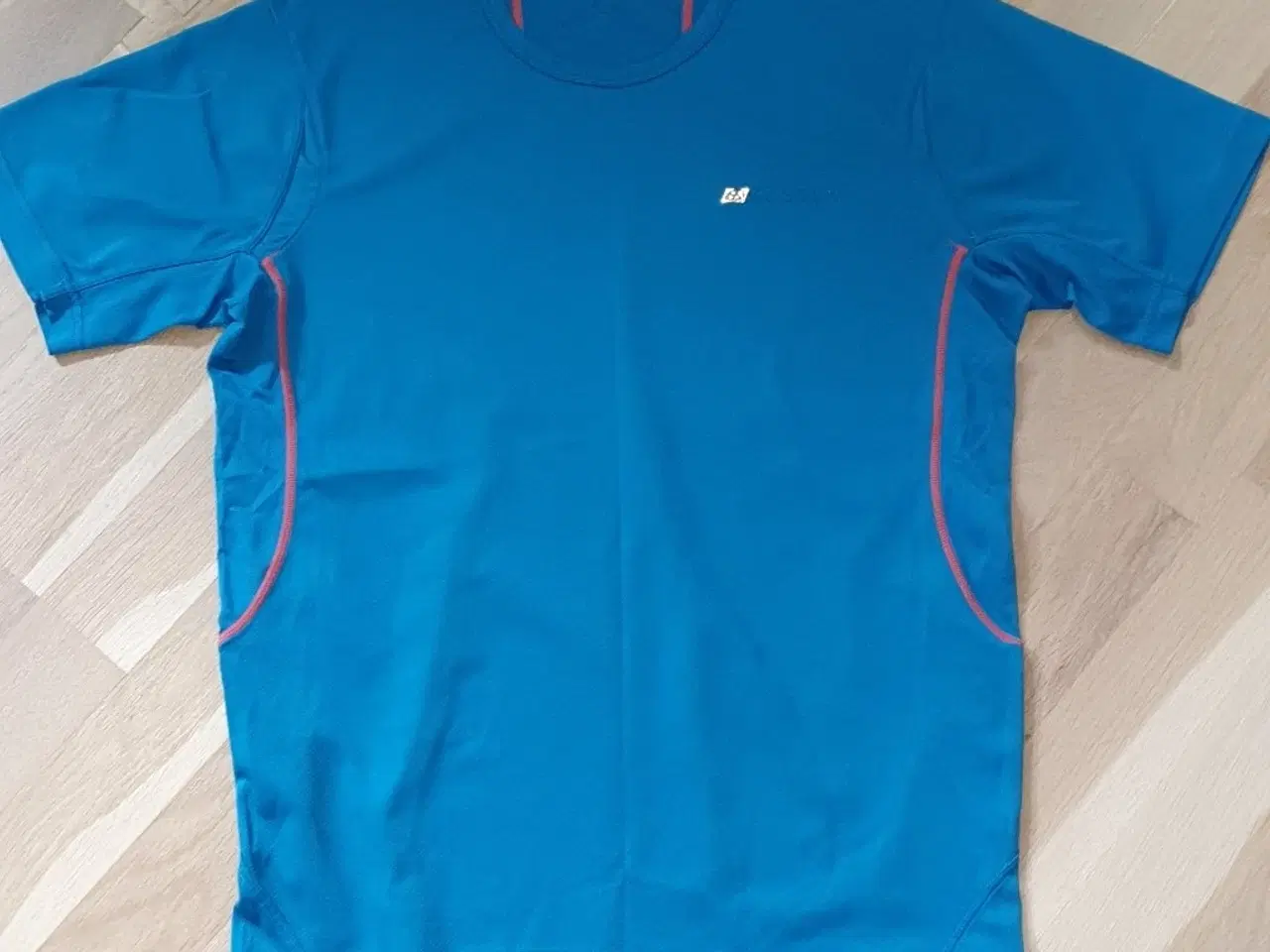 Billede 1 - Sportstrøje