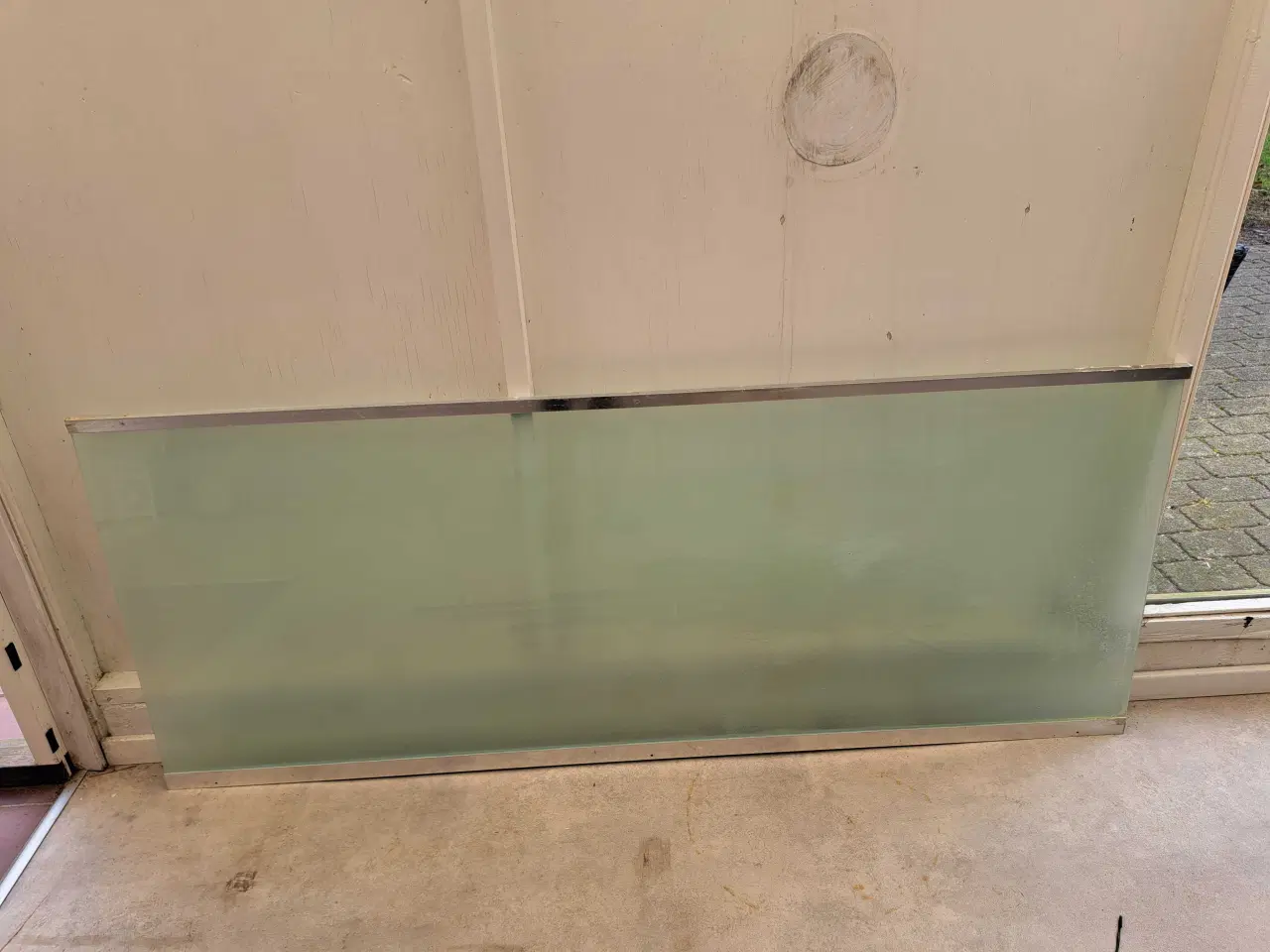 Billede 2 - Matteret brusevæg 