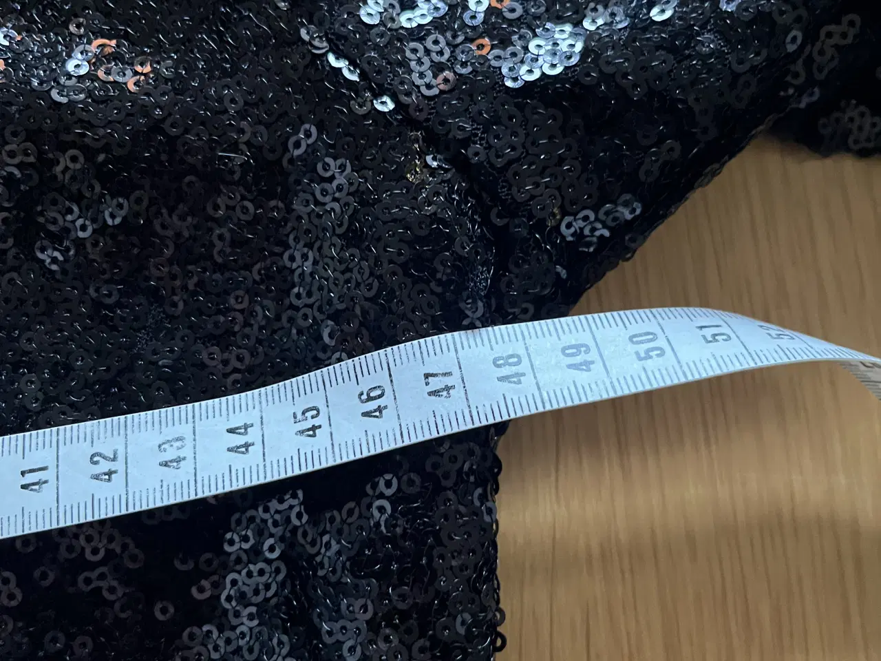 Billede 6 - Smuk paillet kjole