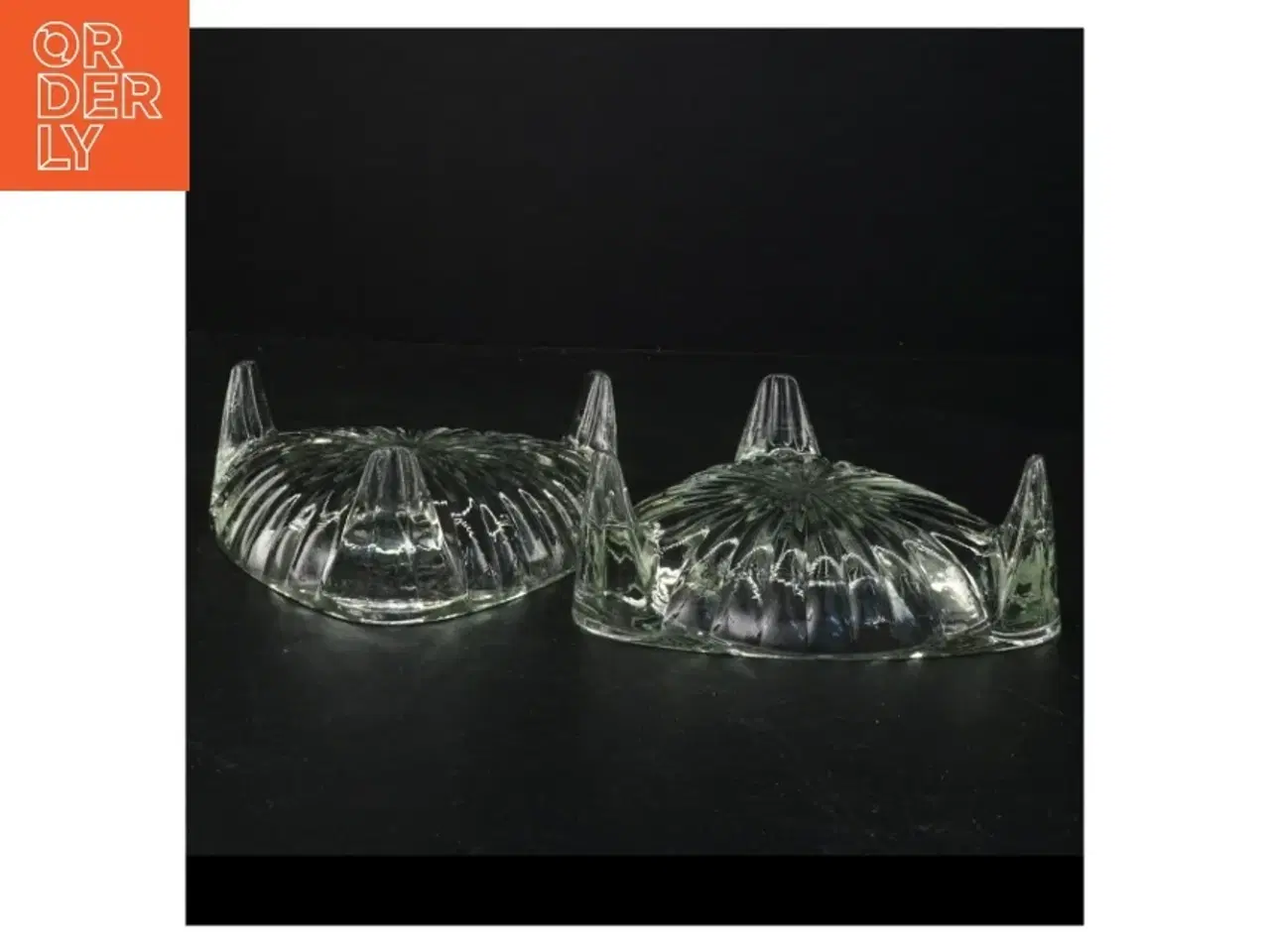Billede 4 - 2 stk. Stabelbare Vintage art nouveau glasskål på 3 fødder (str. 16 x 5,5 cm)