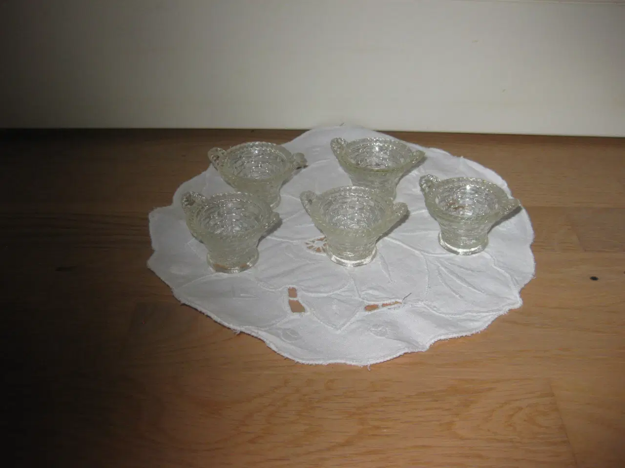 Billede 5 - 5 små glas saltkar af ældre dato pr stk