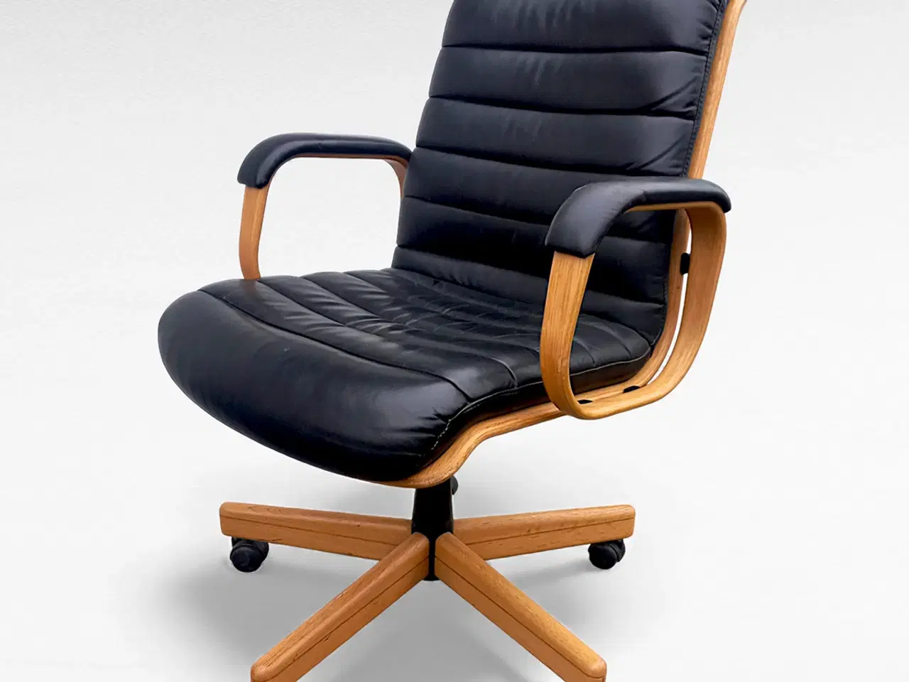 Billede 1 - Stoll Giroflex kontorstol i egetræ og læder