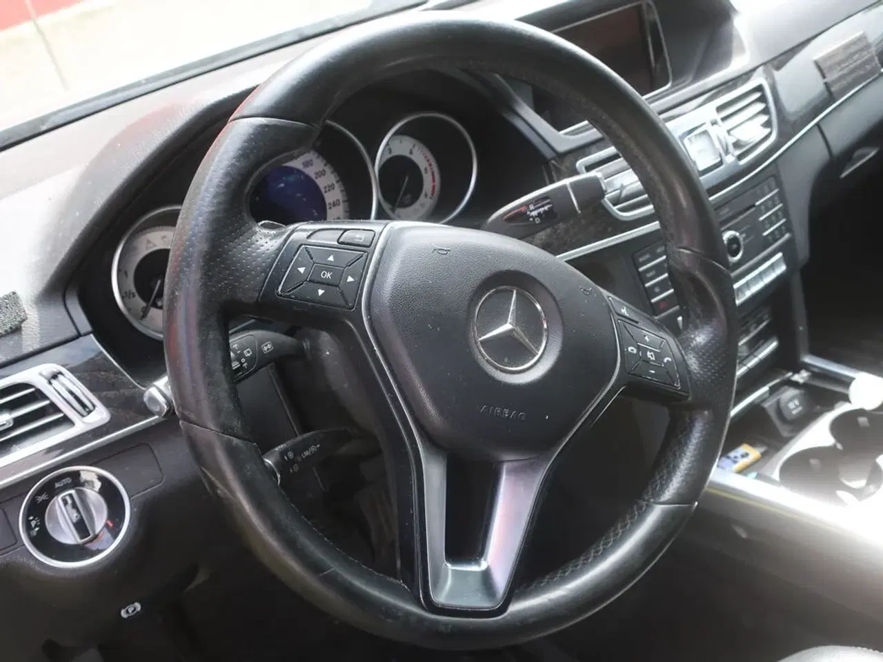 Billede 21 - Personbil MERCEDES E220 Bluetec diesel (momsfri) (uden afgift)