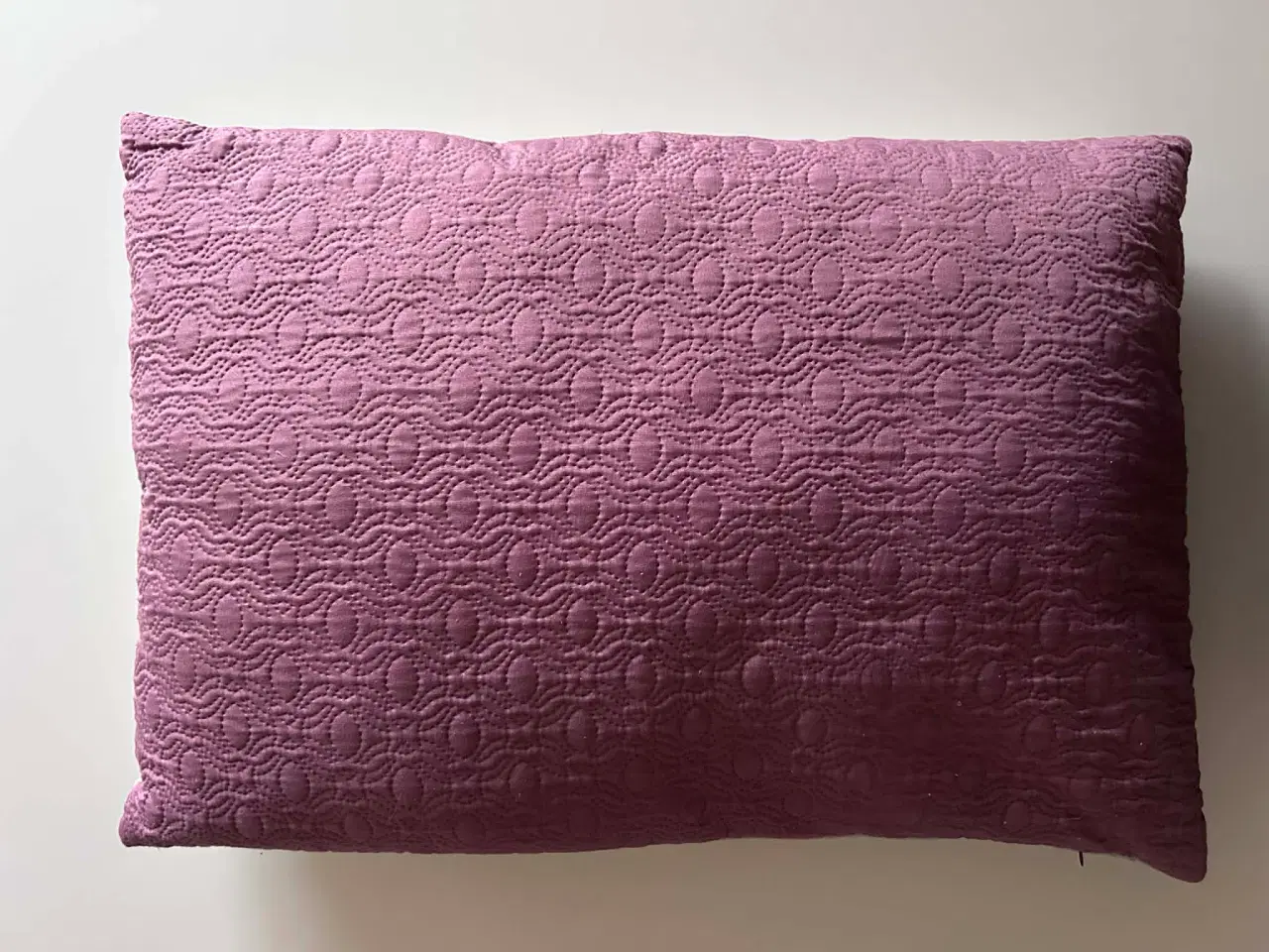 Billede 4 - Quiltet 2-farvet gavlpude, 2 stk.