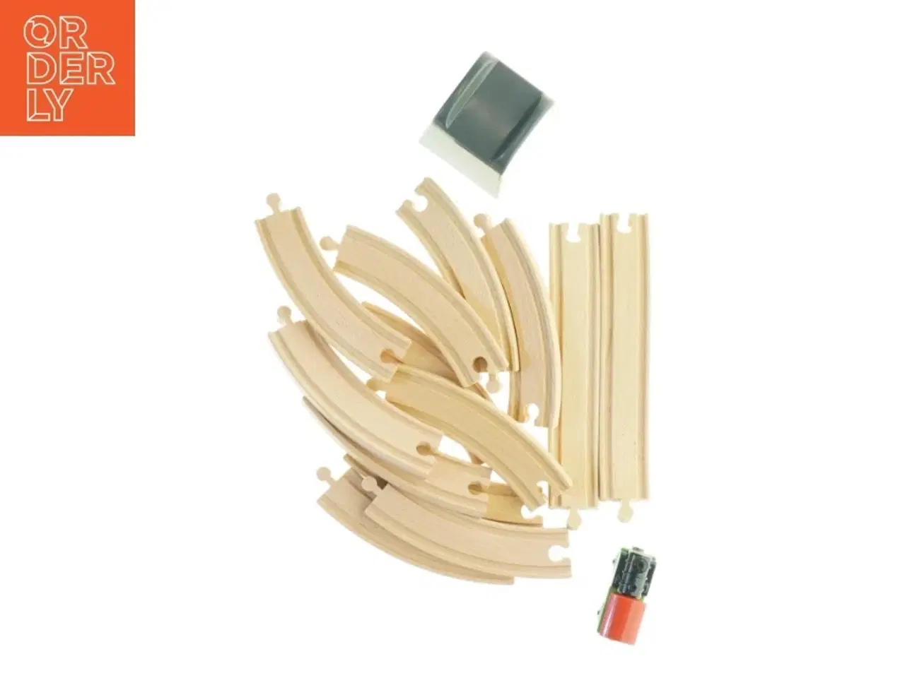 Billede 2 - IKEA togbane (str. 8 x 9 cm 8 x 3 cm en del af banen er 23 x 4 cm)