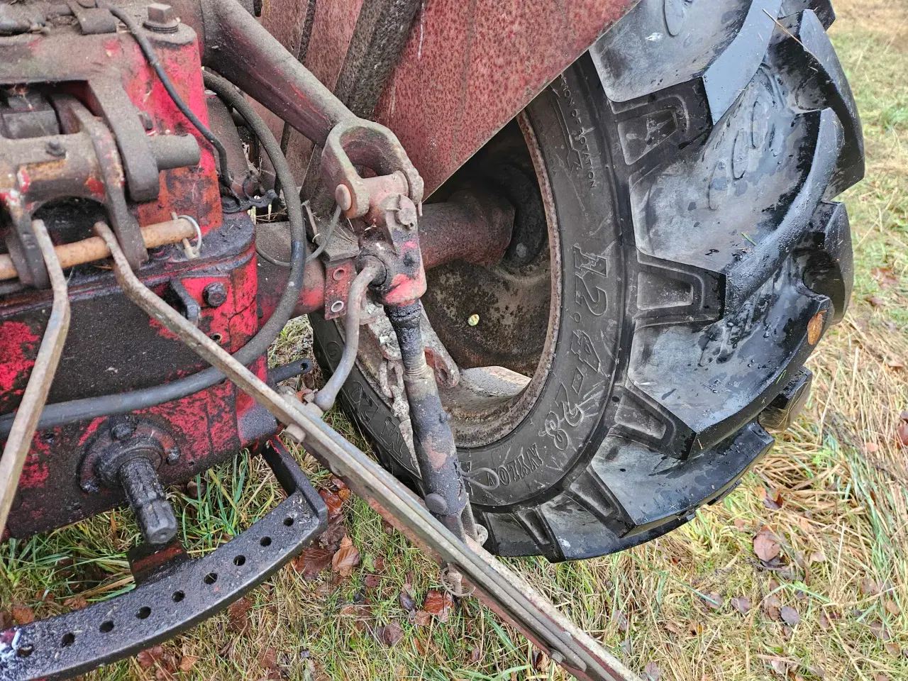 Billede 8 - IH B 414 traktor med frontlæsser