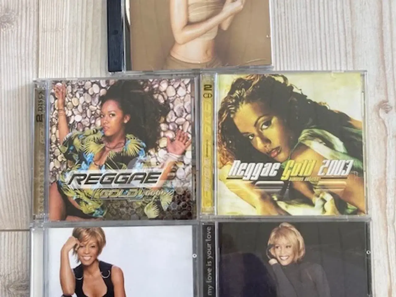 Billede 2 - CD slots opdelt efter kunster eller genre ( 50,- )