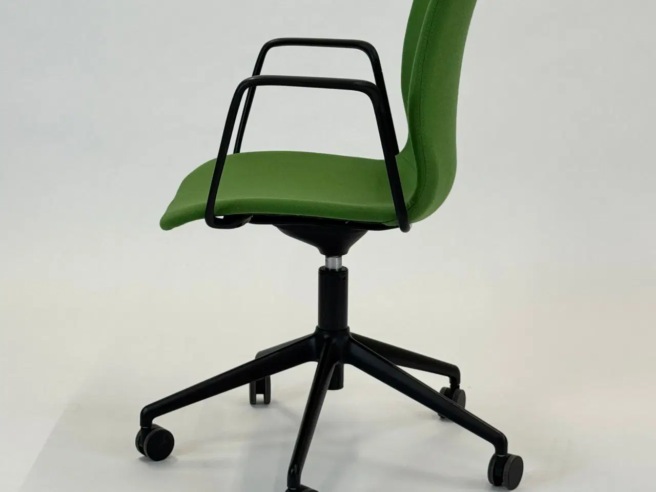 Billede 4 - Savir Design | Gate Reflect Mødestol