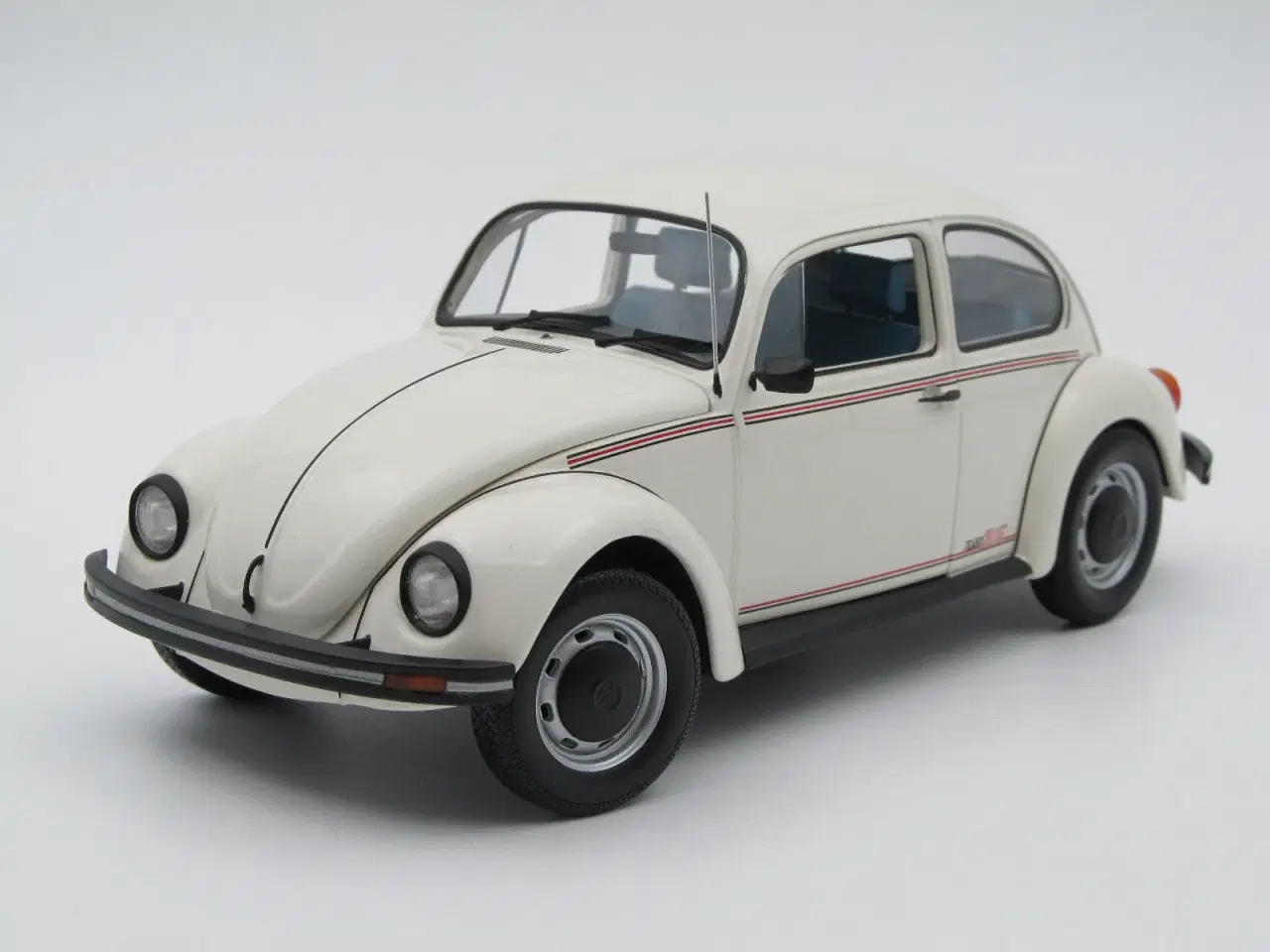 Billede 2 - 1983 VW Bobbel 1200 "Jeans" fra Minichamps 1:18