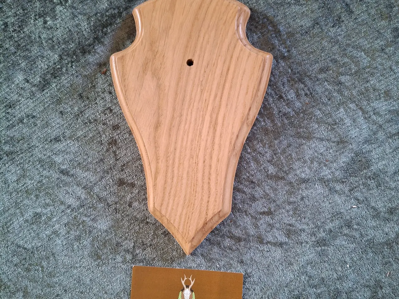 Billede 6 - Trofæplader sælges buk og hjort.