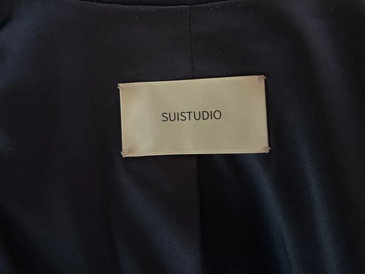 Billede 4 - Super flot jakkesæt til kvinder.