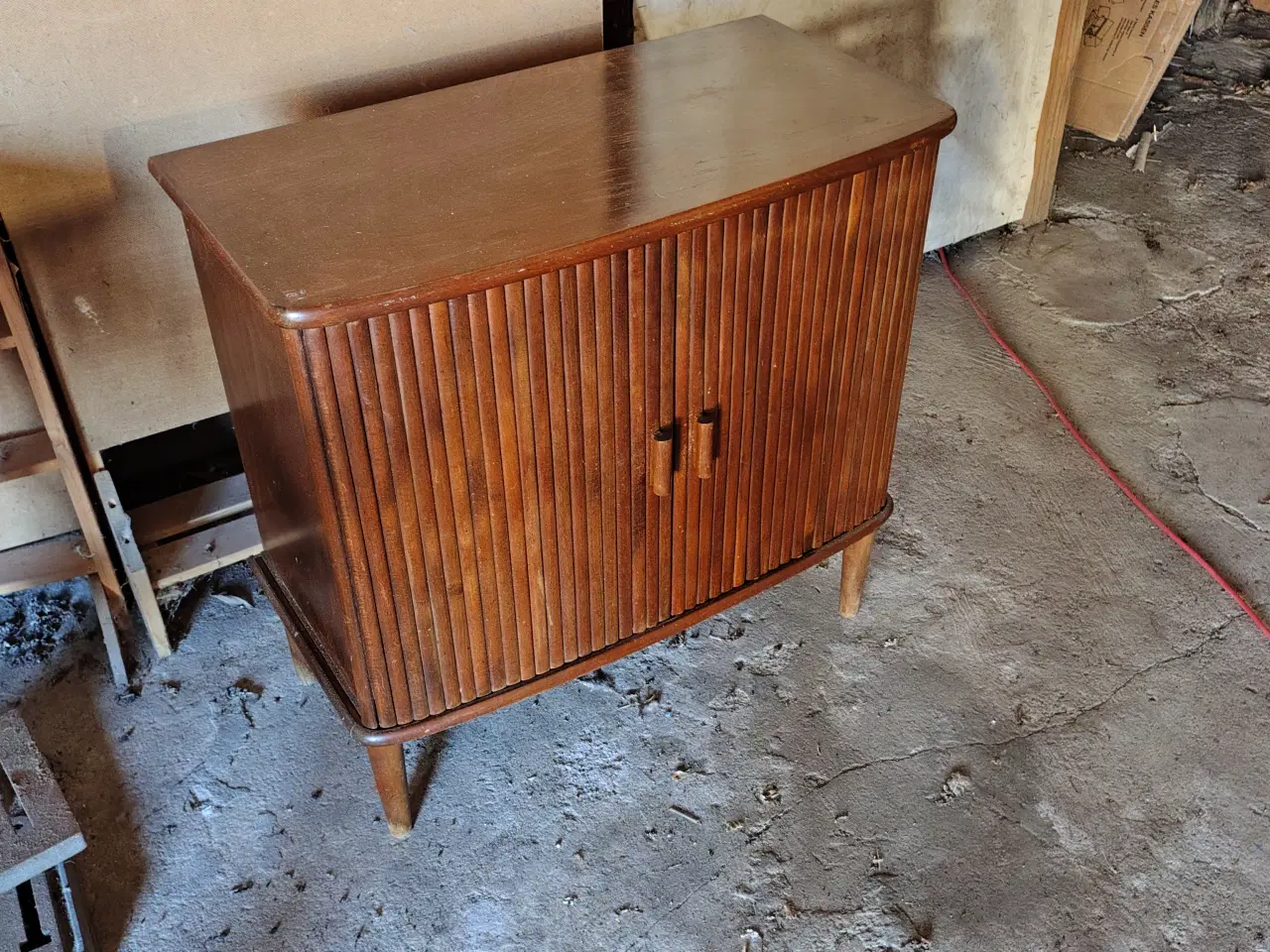 Billede 1 - jalousiskab