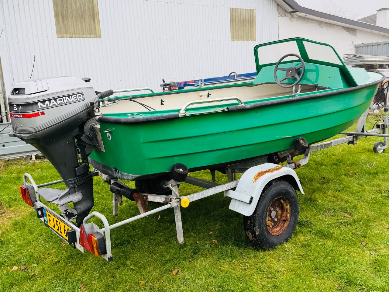 Billede 5 - Jolle og motor