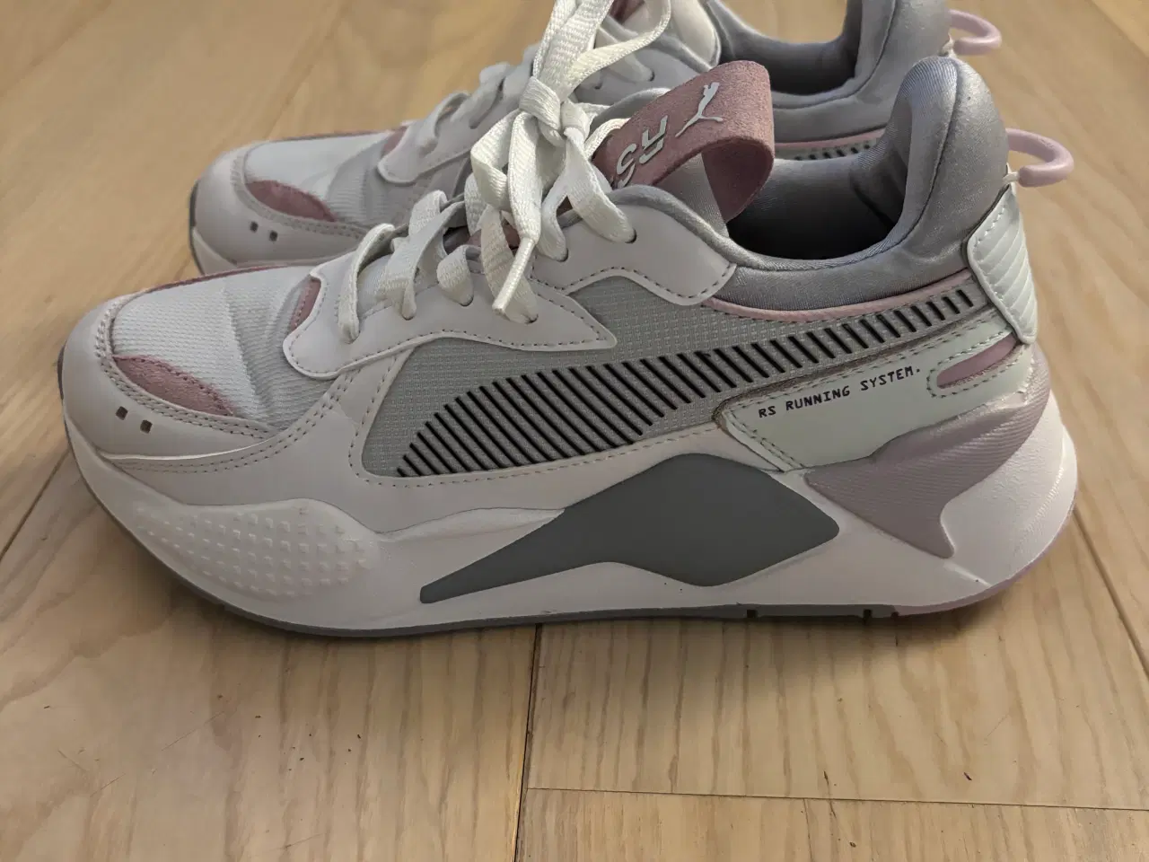 Billede 3 - Næsten nye fede Puma RS sneakers