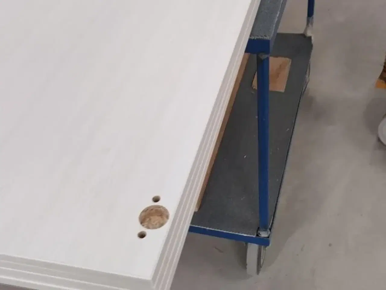 Billede 10 - 4 stk. usamlet højskabe H: 195,2 x B: 50 x D: 34,0 med låge og 16 hylder