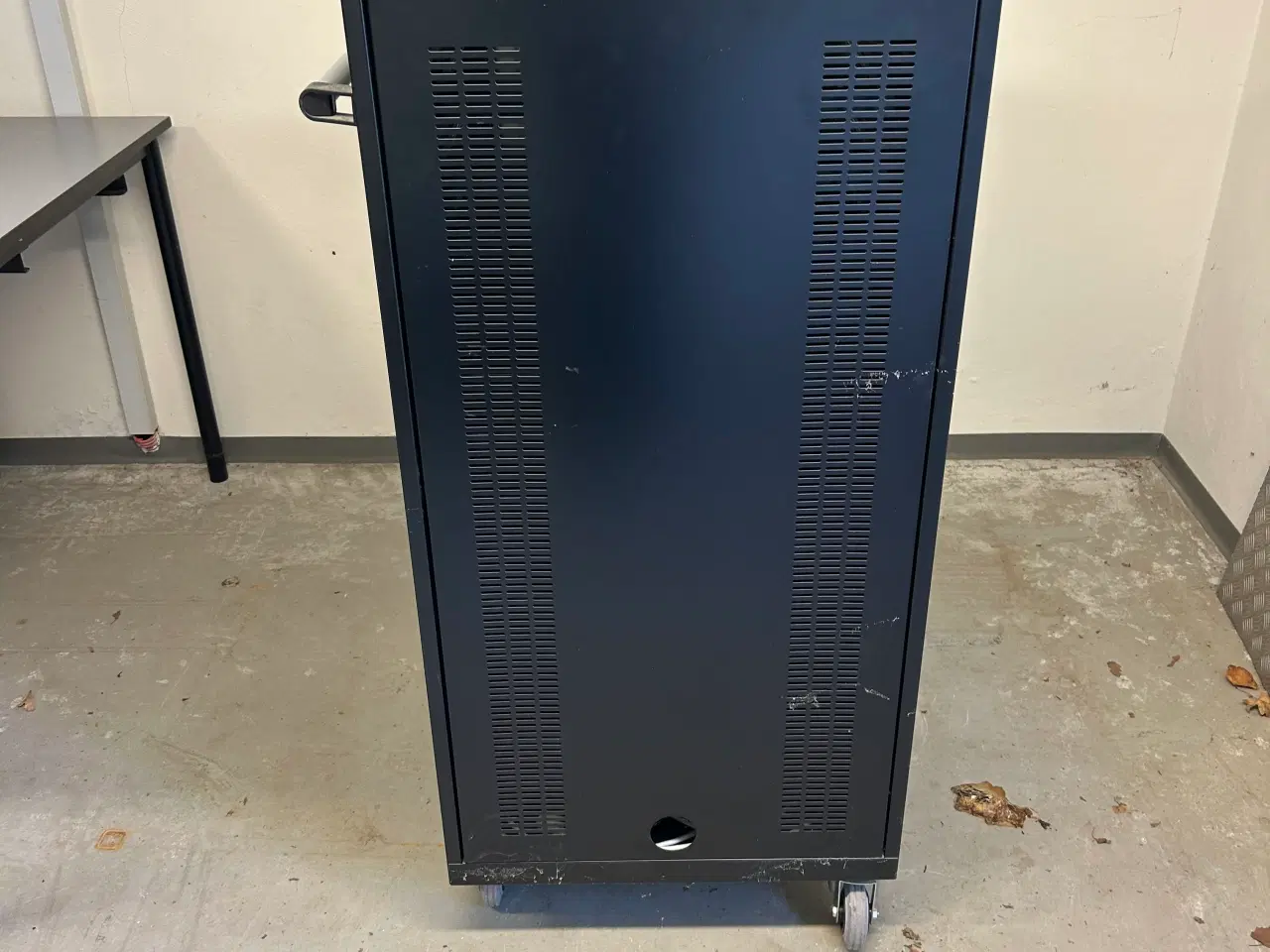 Billede 5 - Blika computer skab