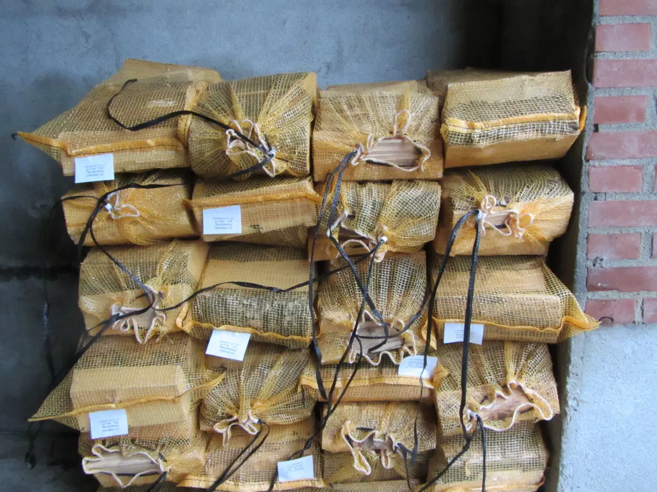 Billede 6 - TØRT BRÆNDE LEVERET