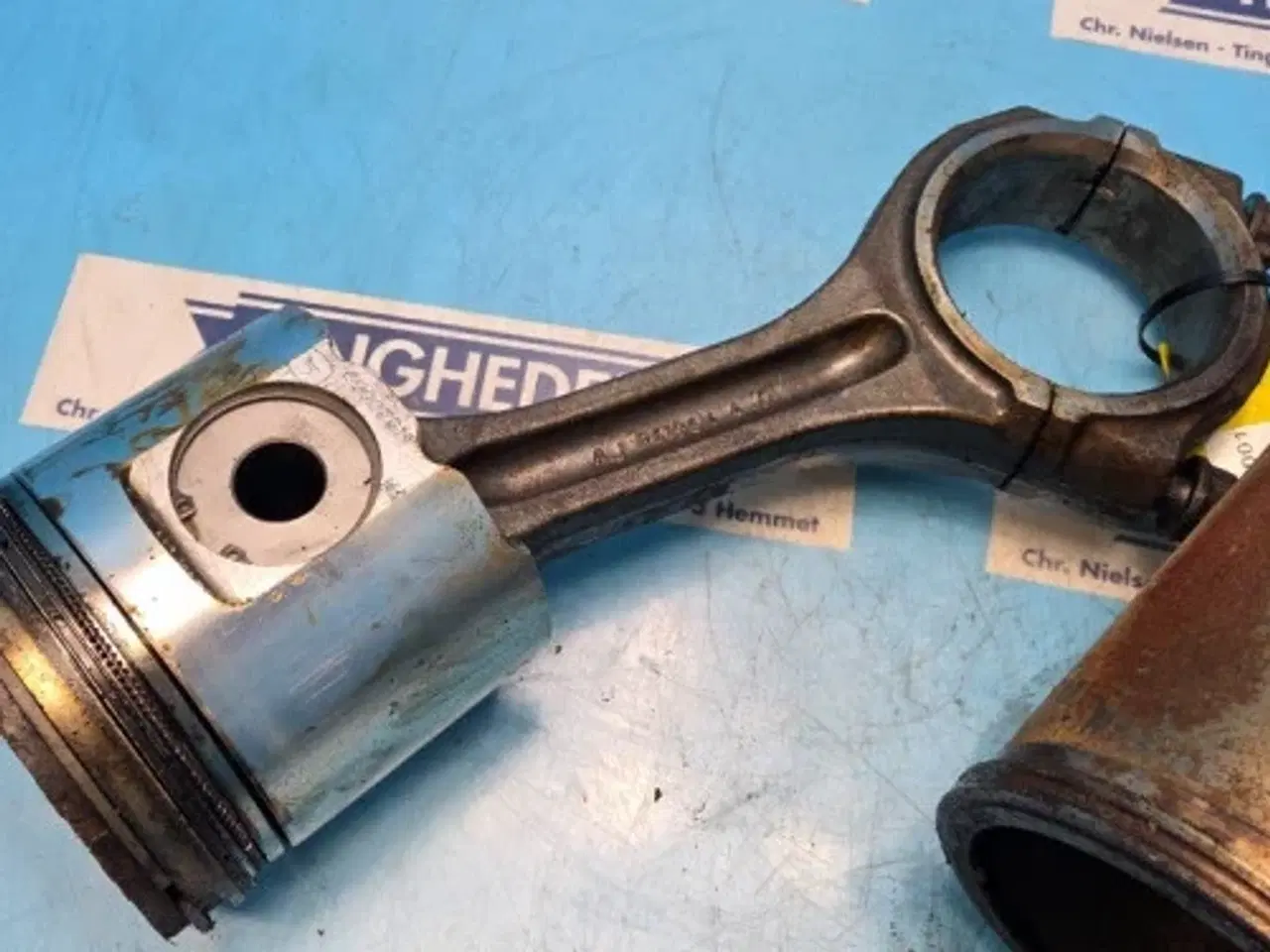 Billede 10 - John Deere 6125HZ001 Stempel RE532355