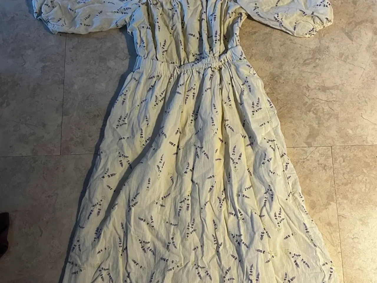 Billede 3 - Sælger 6 kjoler 