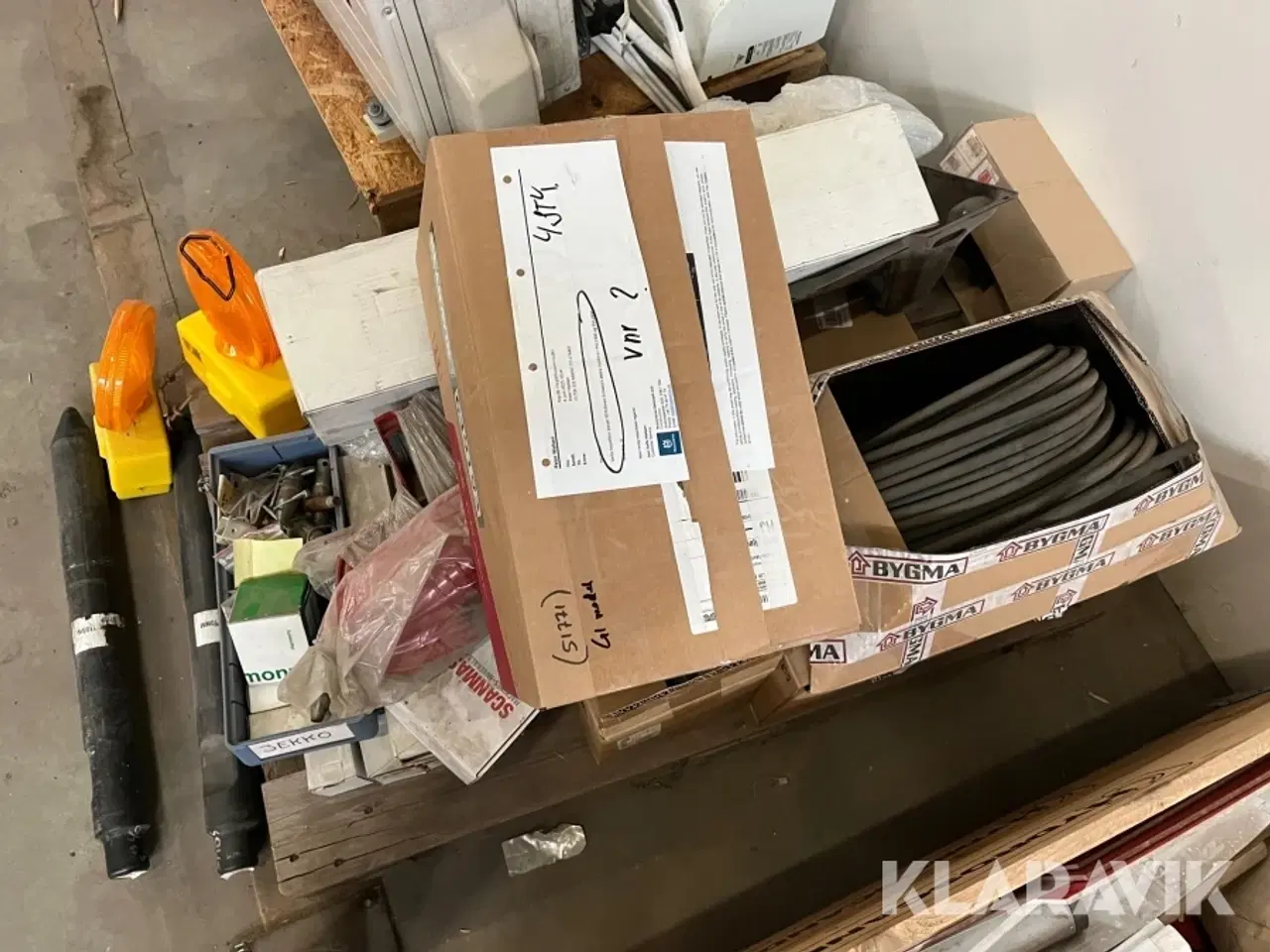 Billede 2 - Lot - reservedele, mejsler, hydraulikslanger og øvrigt