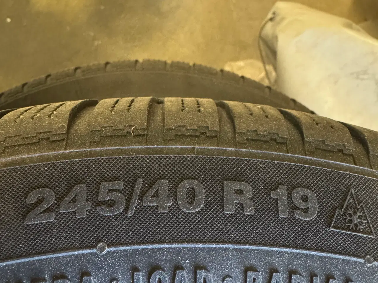 Billede 4 - 19” AMG Fælge med vinterdæk