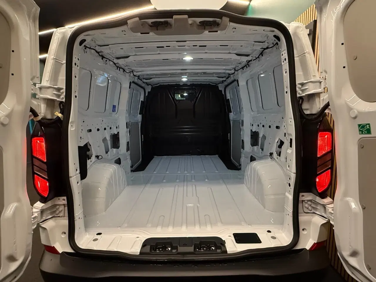 Billede 5 - Ford Transit Custom 320L 2,5 PHEV Trend CVT