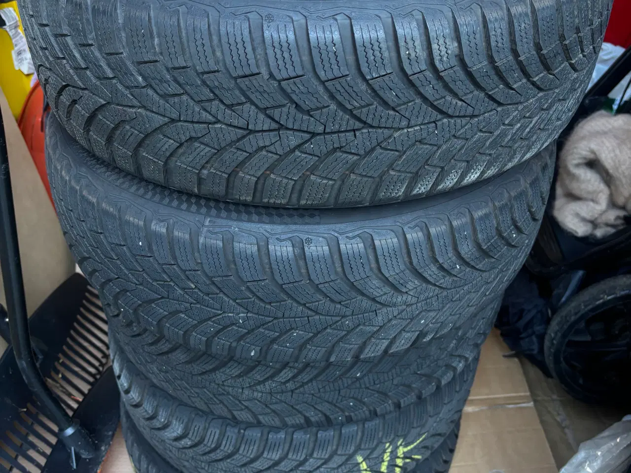 Billede 1 - 185/55 R16 premium vinterdæk - Continental WinterC