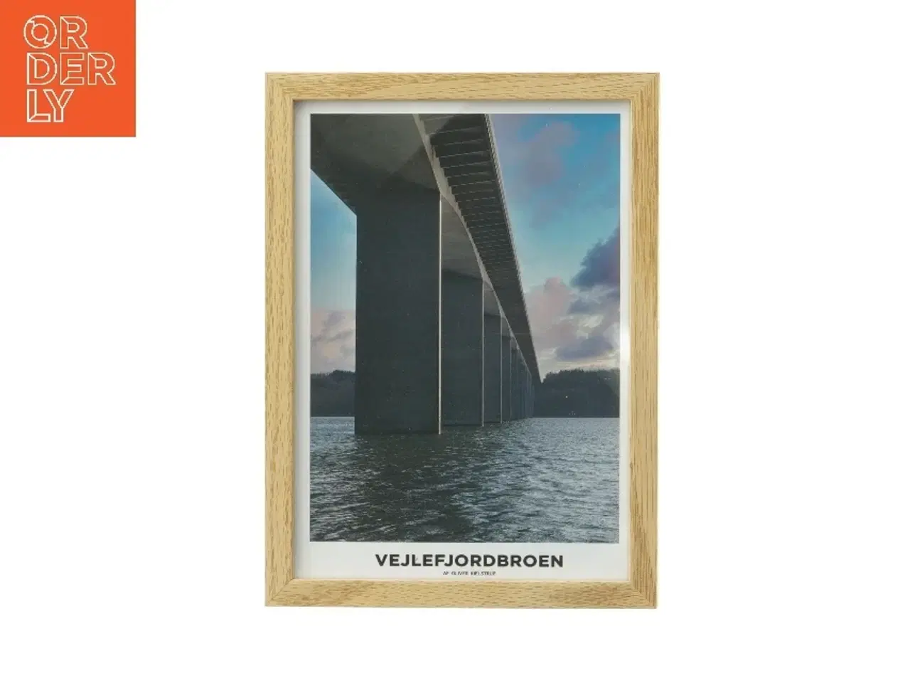 Billede 1 - Billedramme med motiv af Vejlefjordbroen (str. 24x18 cm)