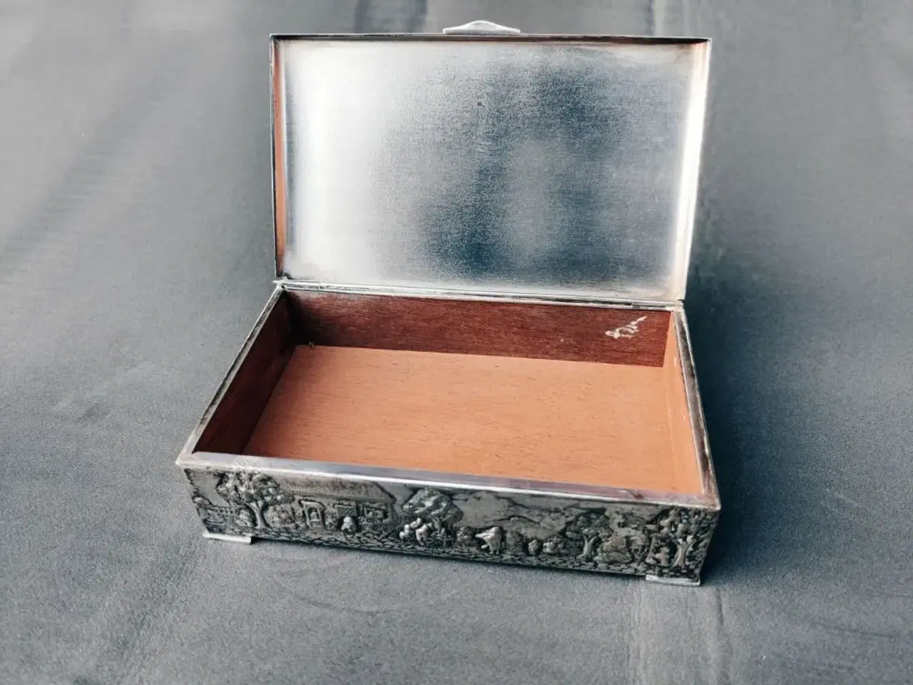 Billede 2 - Smykkeskrin i Sølv