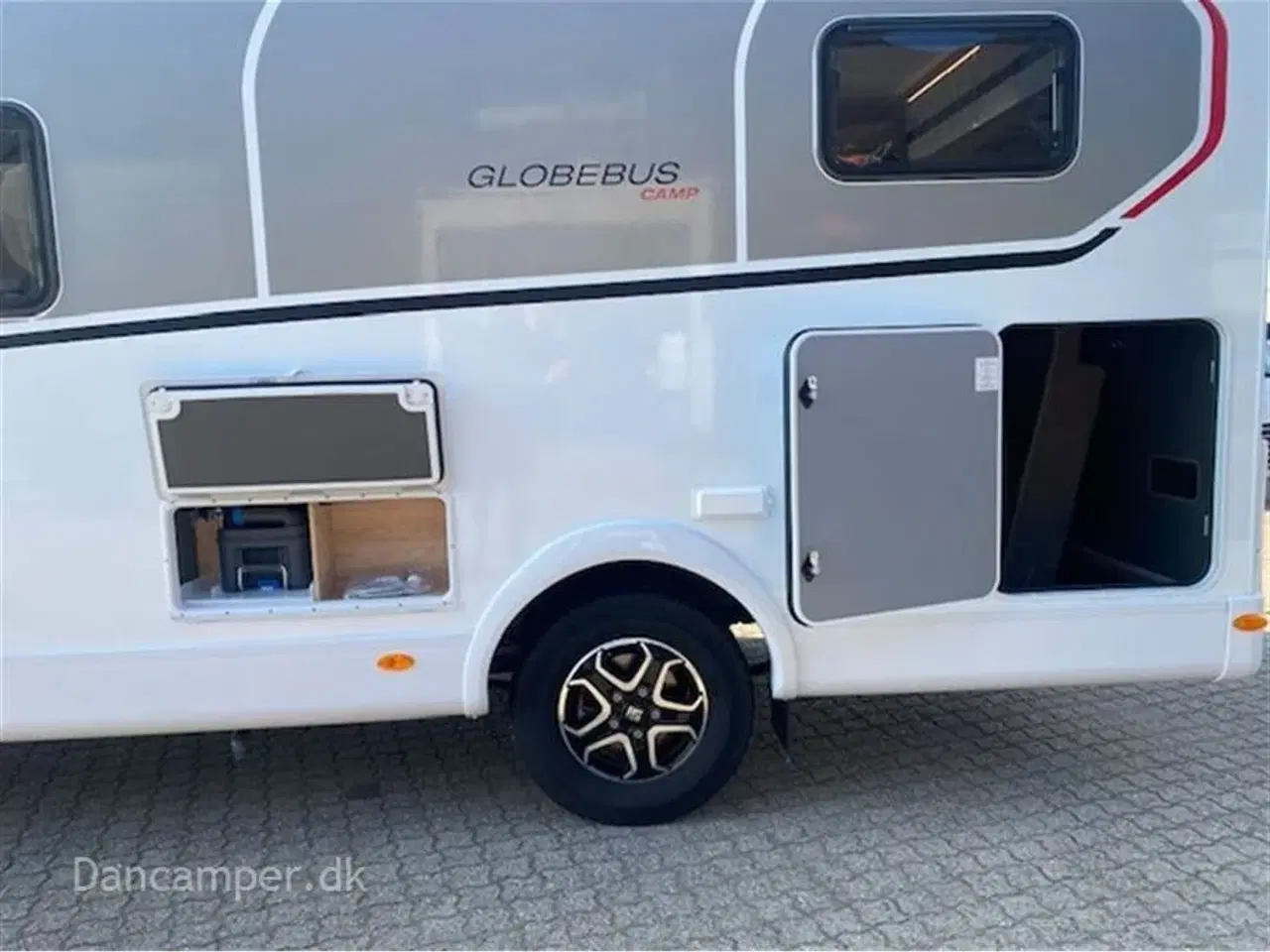 Billede 7 - 2025 - Dethleffs Globebus Camp T4   Flot slim line med 8-trins automatgear, 140 Hk, populær og meget rummelig trods sin længde på kun 6,63 m og 2,20 m i bredden