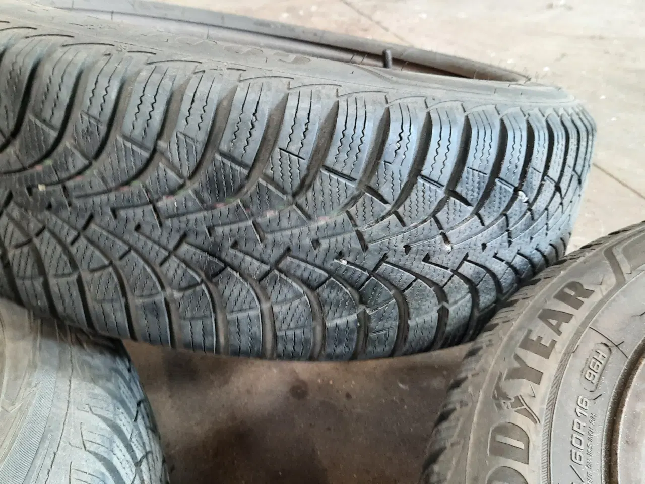 Billede 2 - Vinterdæk GoodYear Fiat