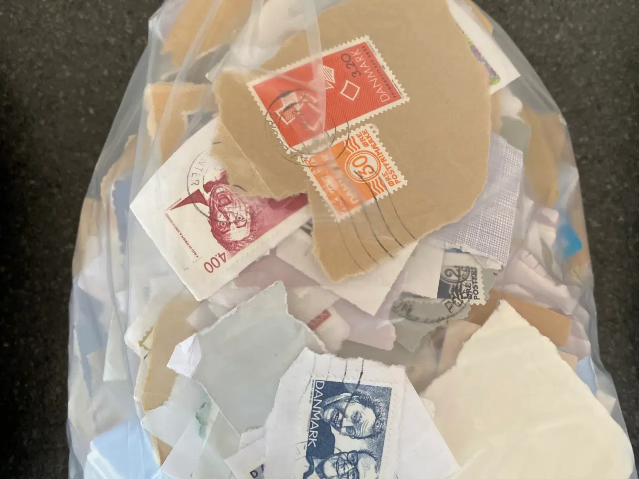 Billede 2 - Danmark frimærke fraklip