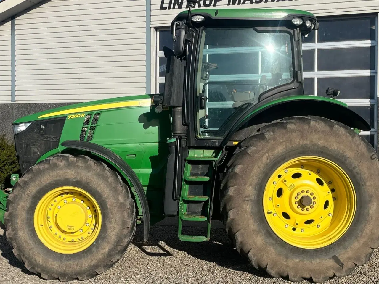 Billede 12 - John Deere 7260R AP med frontlift og front PTO