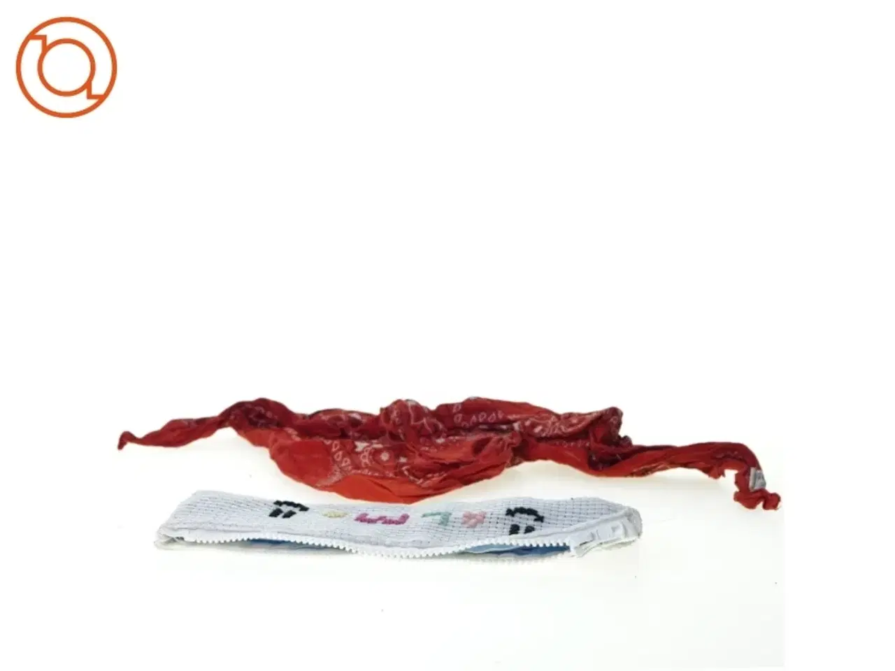 Billede 4 - Penalhus og bandana (str. 26 cm)