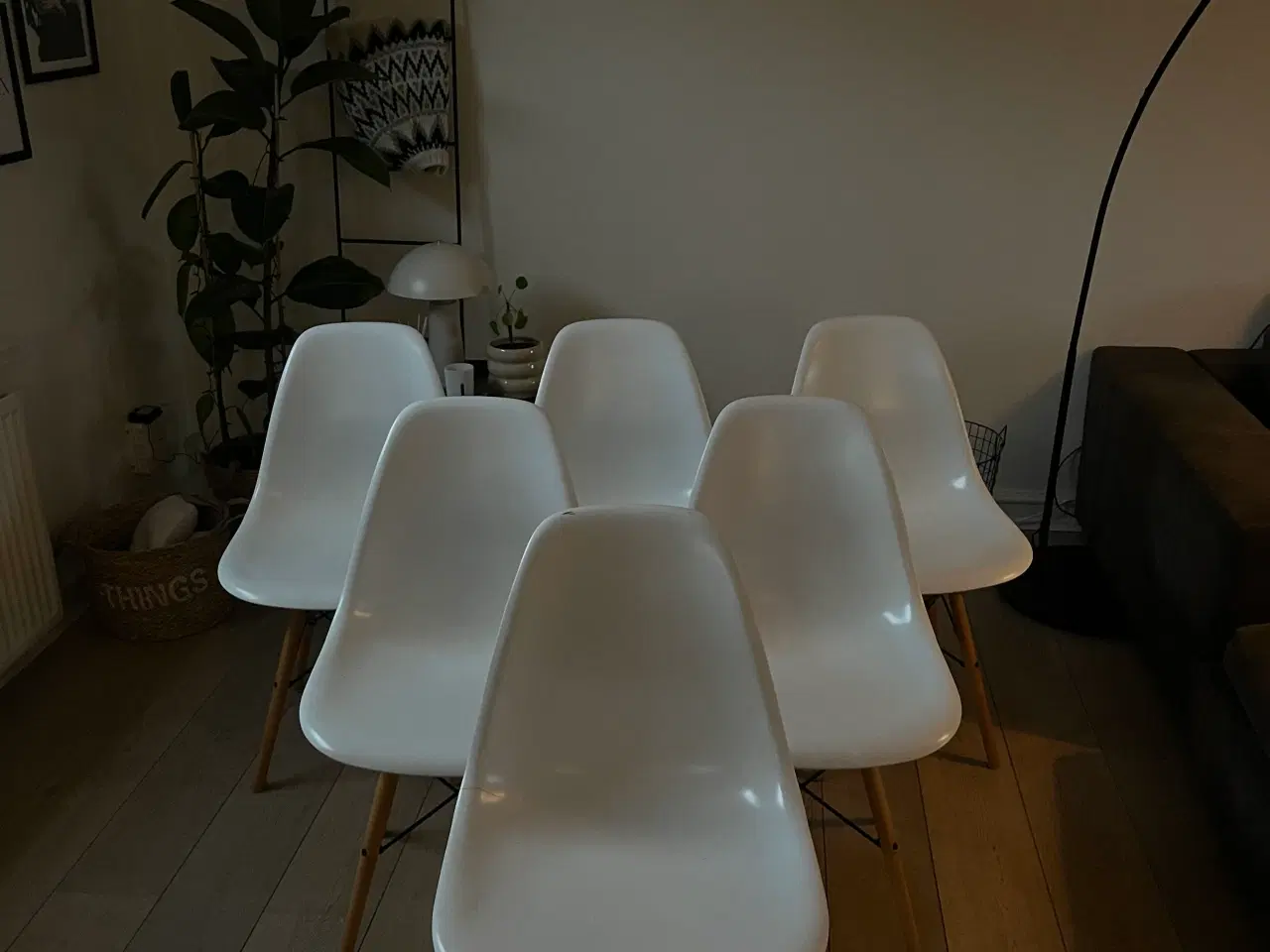 Billede 1 - Hvide spisebords stole