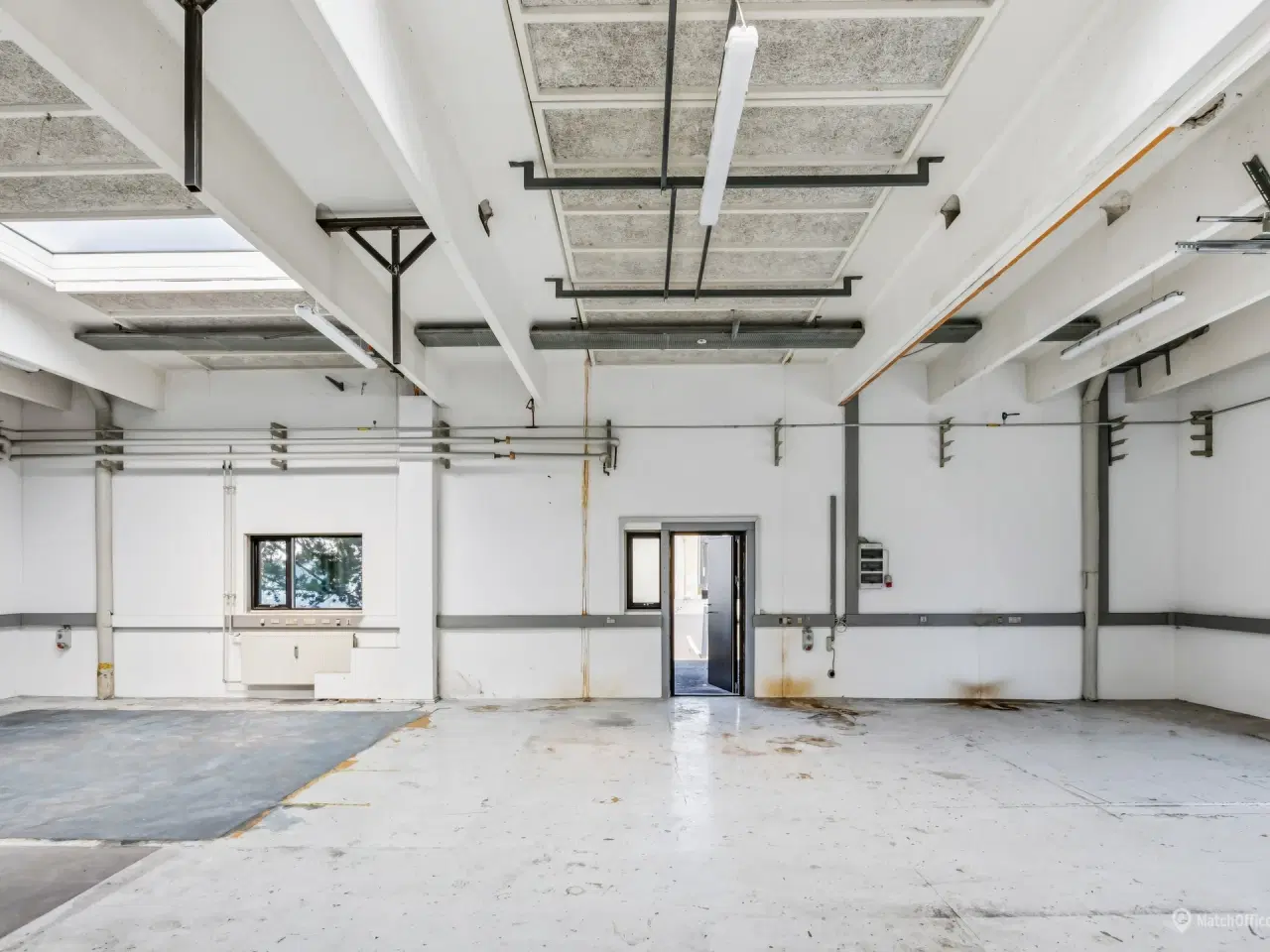 Billede 5 - Nyistandsat mindre og fleksibelt lejemål med god fordeling af lager og kontor på samlet 311 m2