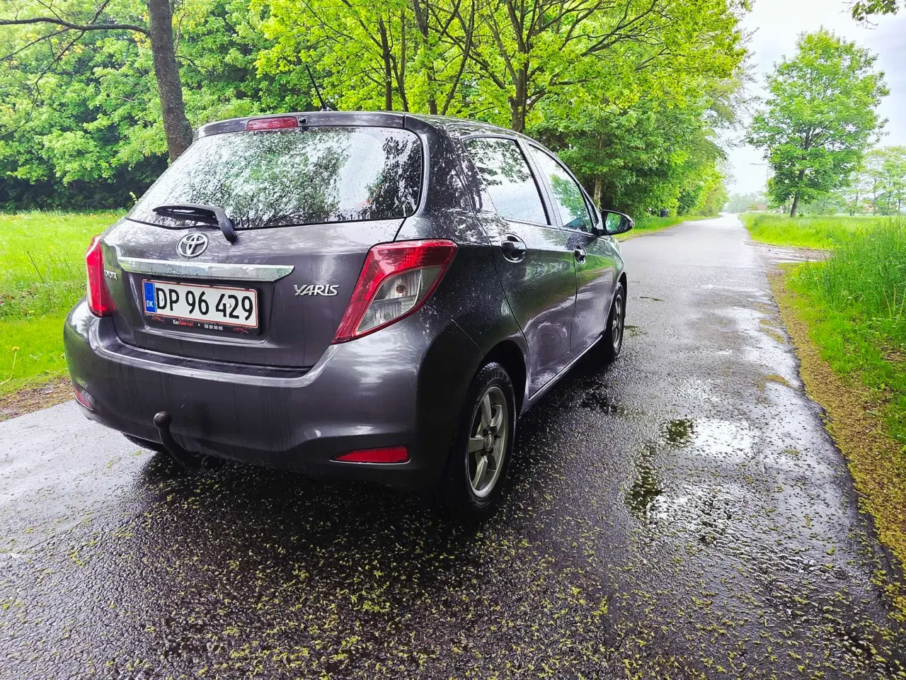 Billede 4 - Toyota Yaris 1.4 Diesel med træk 