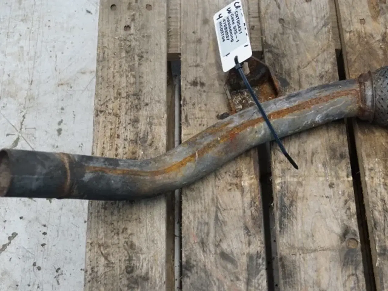 Billede 5 - Case 525 Farmlift Udstødningsrør 47689037