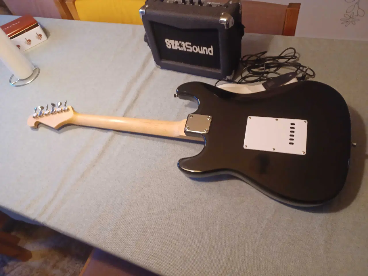 Billede 5 - Starsound elguitar + forstærker – komplet begynder