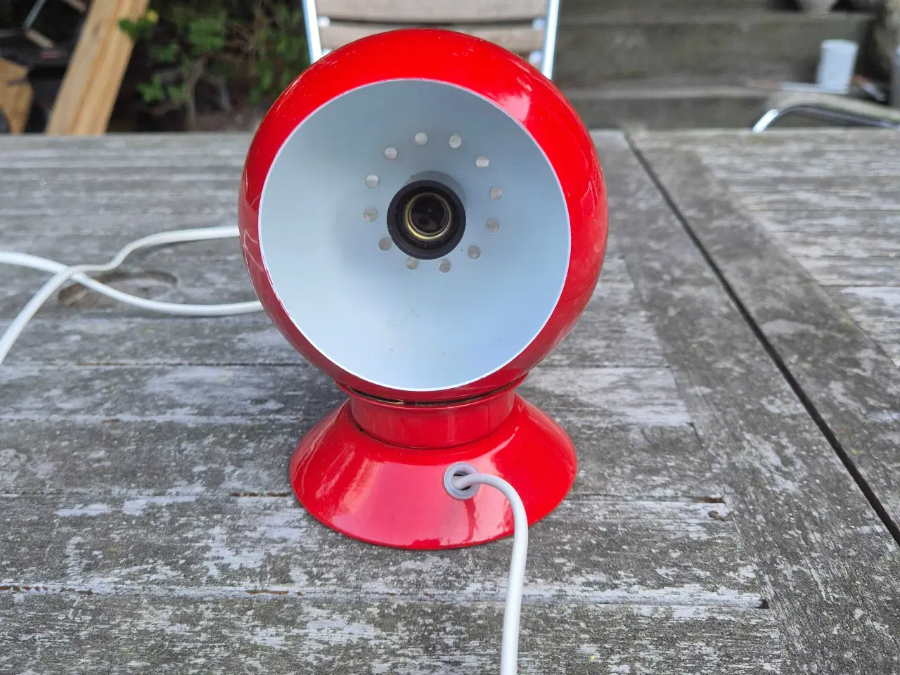 Billede 2 - Velholdt rød magnetlampe