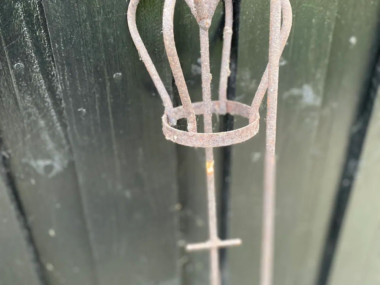 Billede 5 - Jernstativer m stjerne, kongekrone og klokke