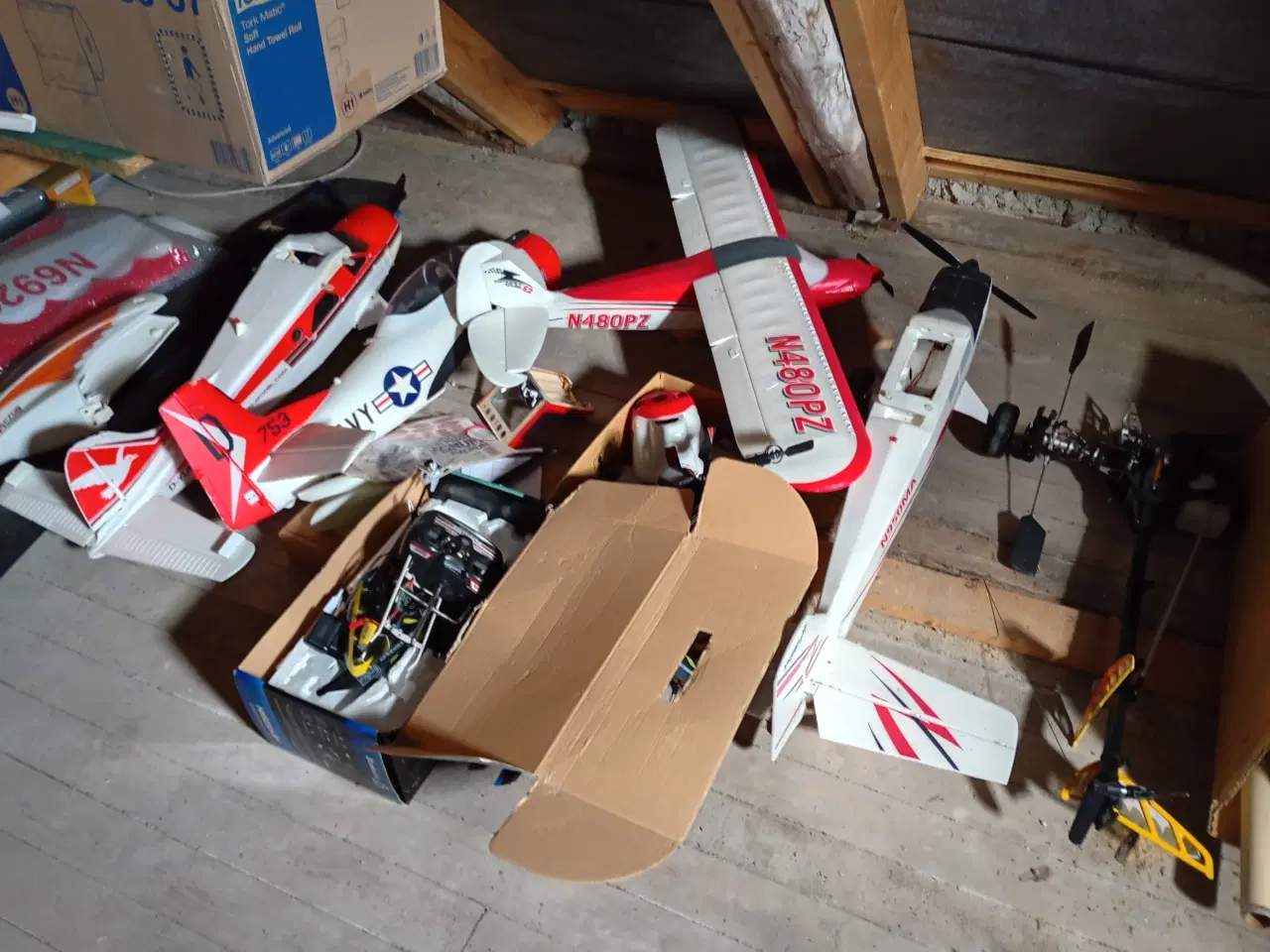 Billede 2 - Model flyver