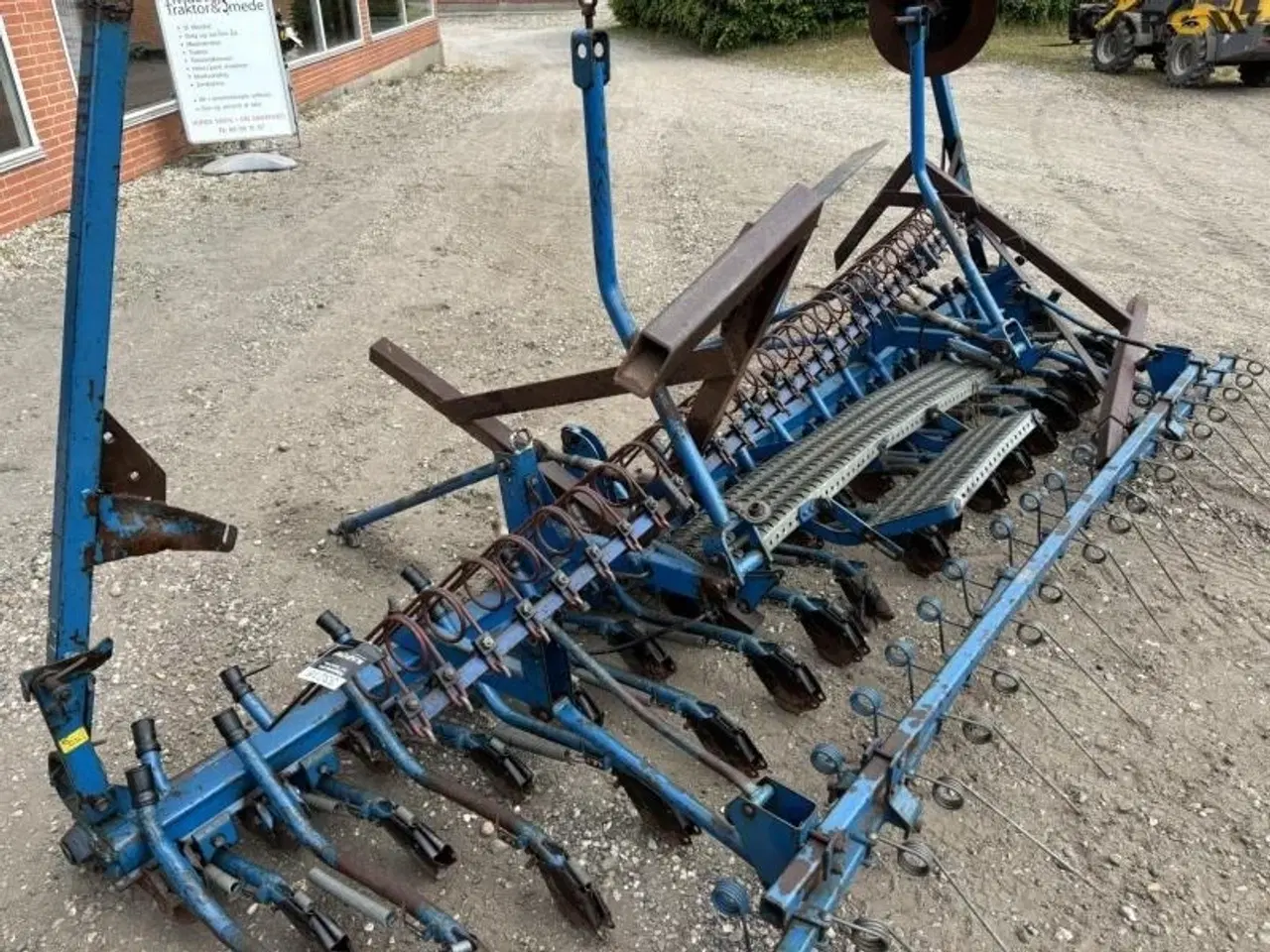 Billede 12 - - - - Efterharve med såtude