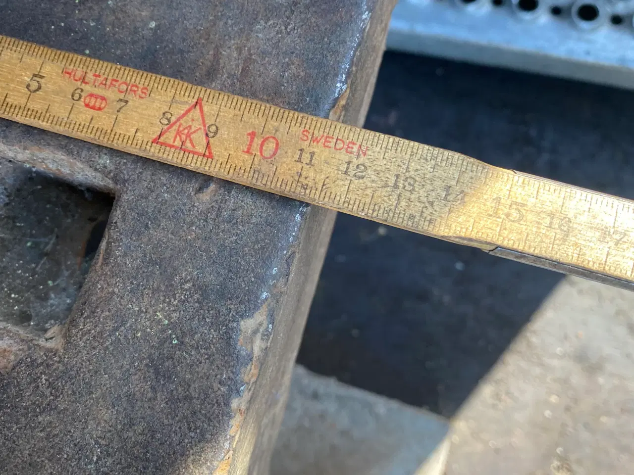 Billede 7 - smede armbolt på træstub 100 kg