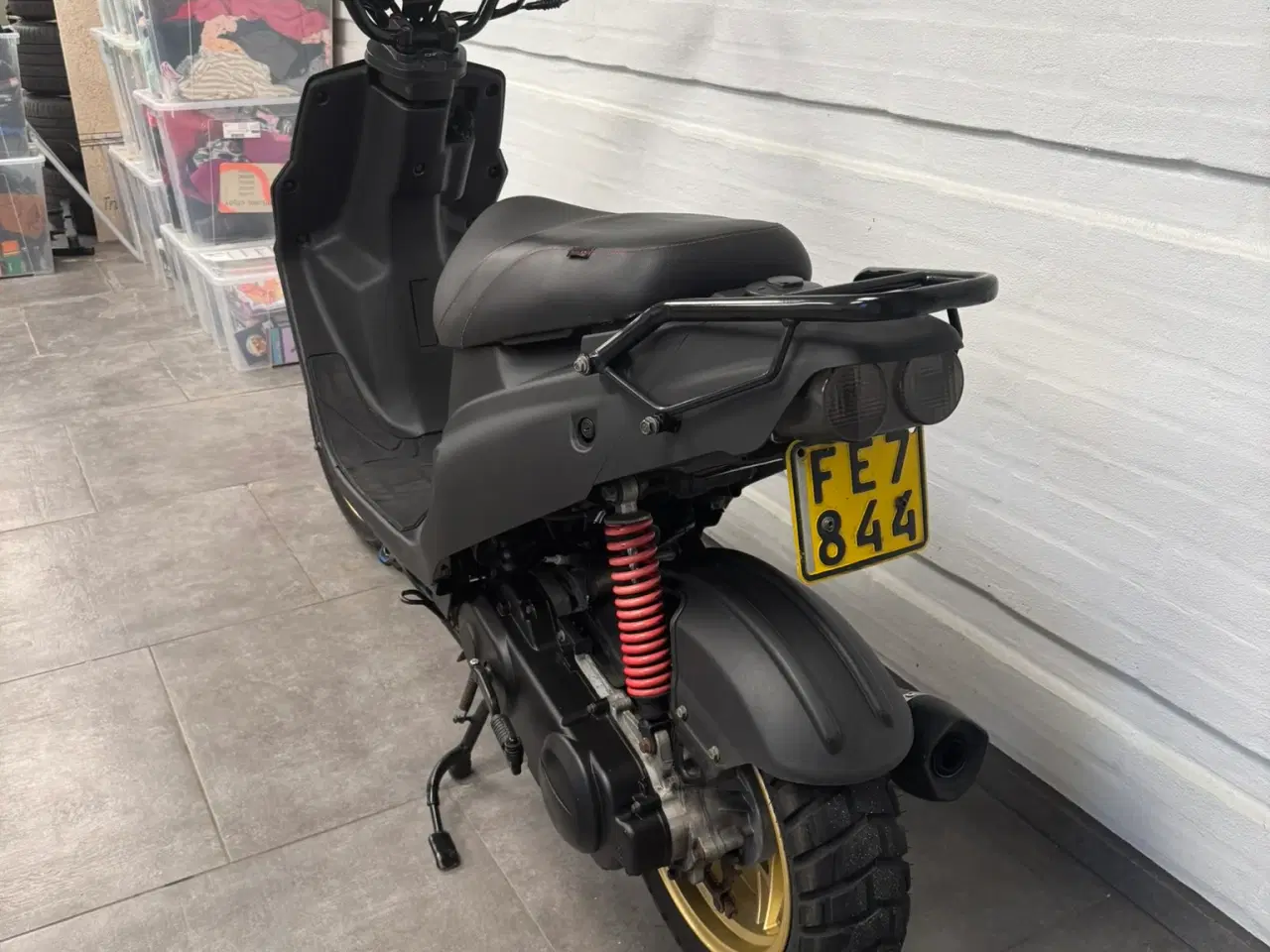 Billede 2 - MotoCR Hot 50 Naked – 2023 – Lovlig og i topstand!