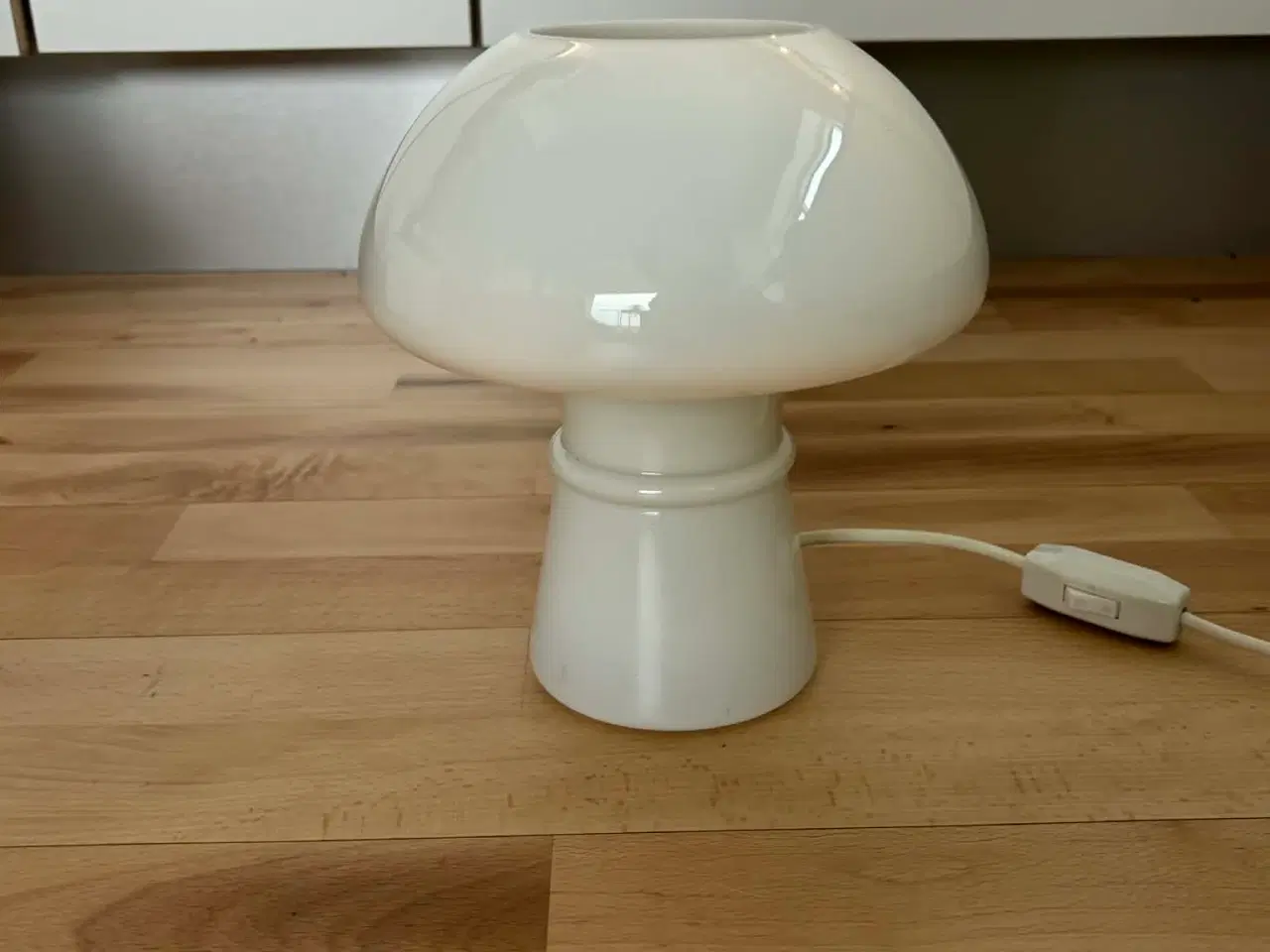 Billede 1 - Odreco bordlampe i opalglas sælges til bedste bud