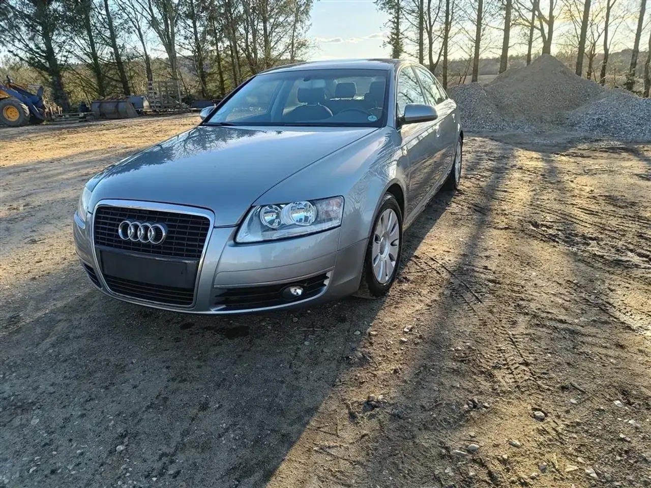 Billede 2 - Audi A 6. 2,4  2 stk. (Momsfri)