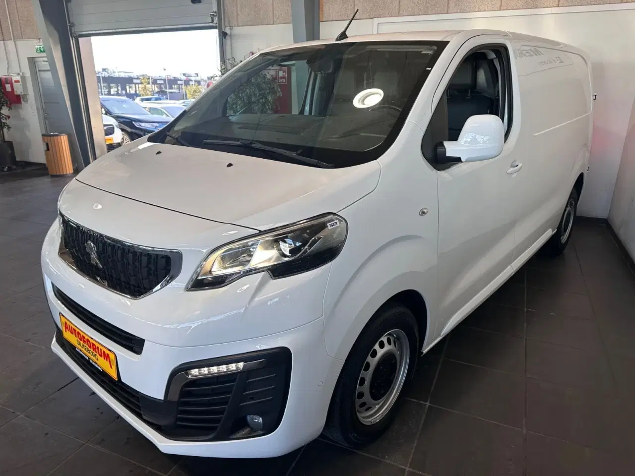 Billede 3 - Peugeot Expert 2,0 BlueHDi 122 L2 Premium EAT8 Van